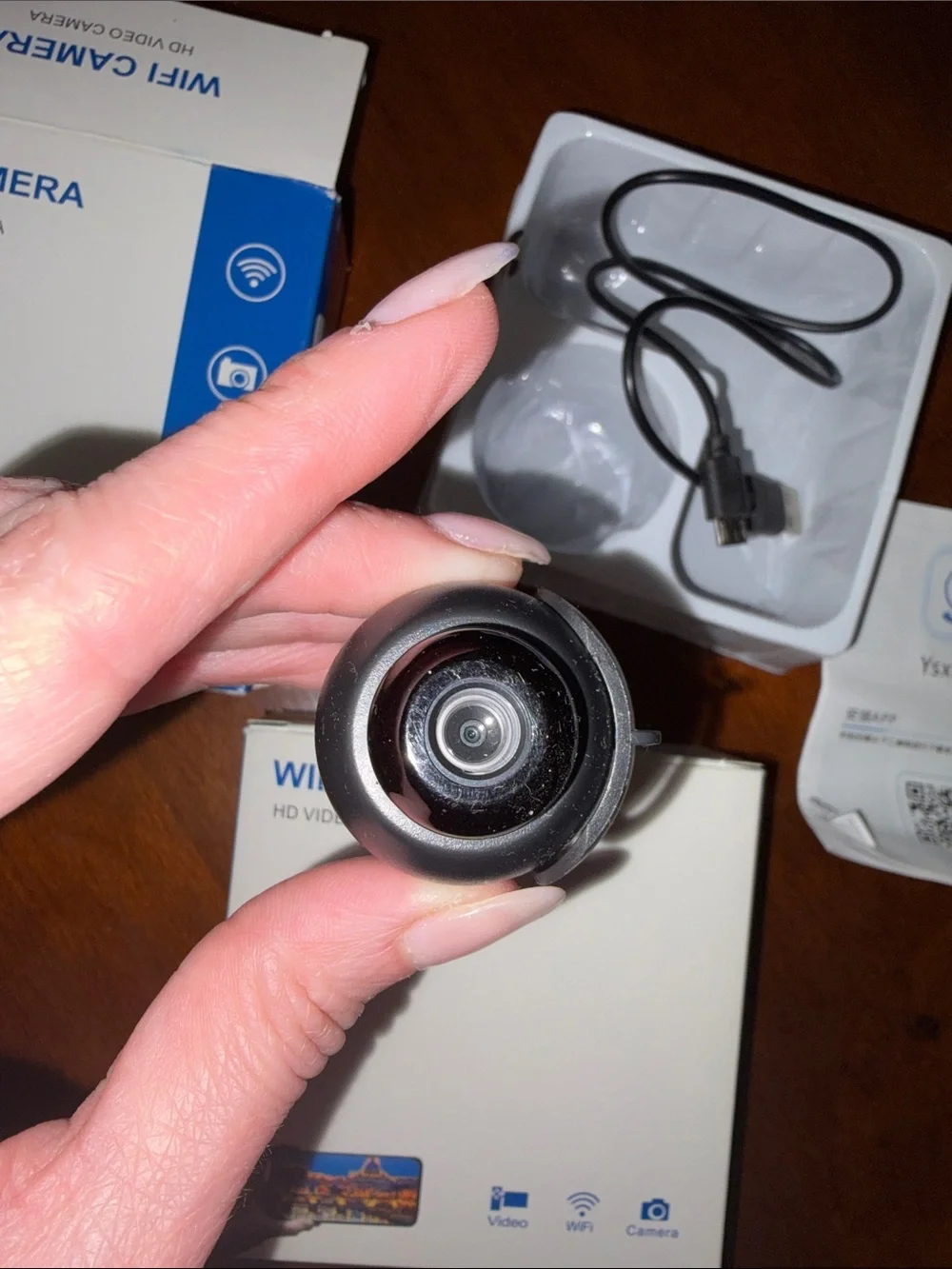 2 Compact WiFi HD Camera with USB Cable - White/Black
